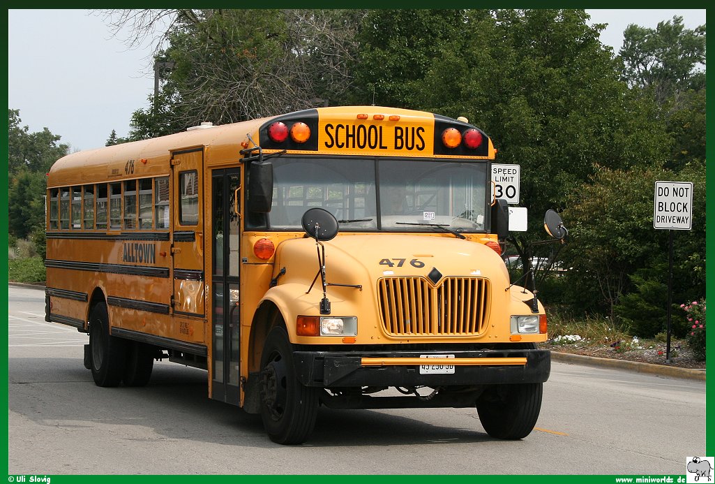 Автобус ис. Школьный автобус в Германии. Американский школьный автобус с прицепом. Американский школьный автобус короткая база. Американский школьный автобус характеристики.